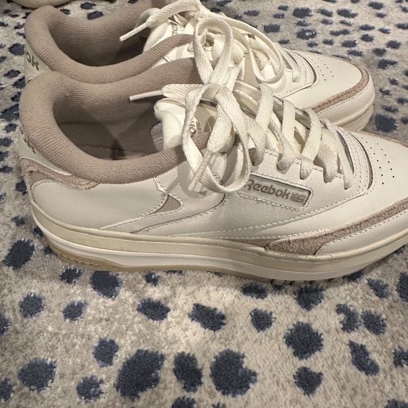 New w/ Tag Reebok Women's Beige Vital Neutral Club C Extra Sneakers - Size 8.5 - Picture 8 of 11
